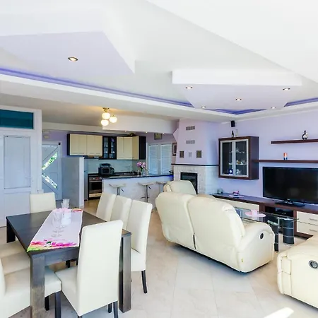 Cozy In Dubravka With Sauna Dubravka