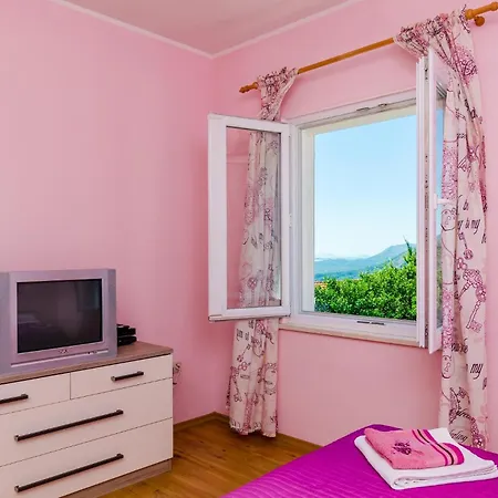 Cozy In Dubravka With Sauna Apartament