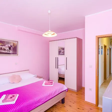 Gorgeous In Dubravka With Sauna Груда