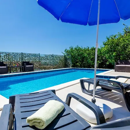 Apartament Cozy In Dubravka With Sauna Dubravka