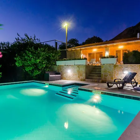 Cozy In Dubravka With Sauna Dubravka