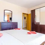 Amazing In With Sauna Apartmán *