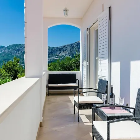 Cozy In Dubravka With Sauna Apartman