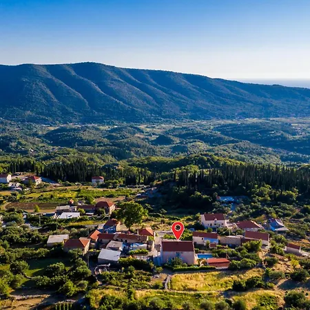 Cozy In Dubravka With Sauna *