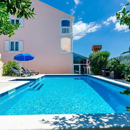 Cozy In Dubravka With Sauna Dubravka